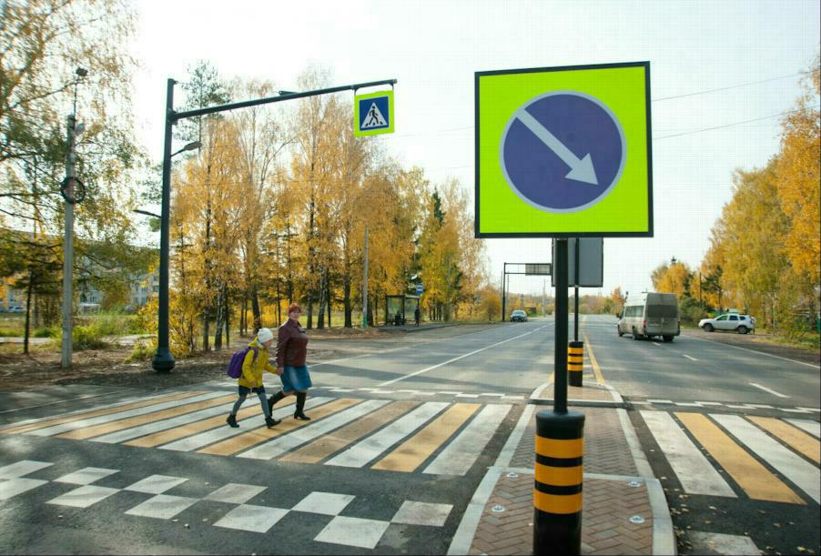 Качество и безопасность: в российских регионах отремонтируют 1,5 тыс. км дорог к школам и детсадам